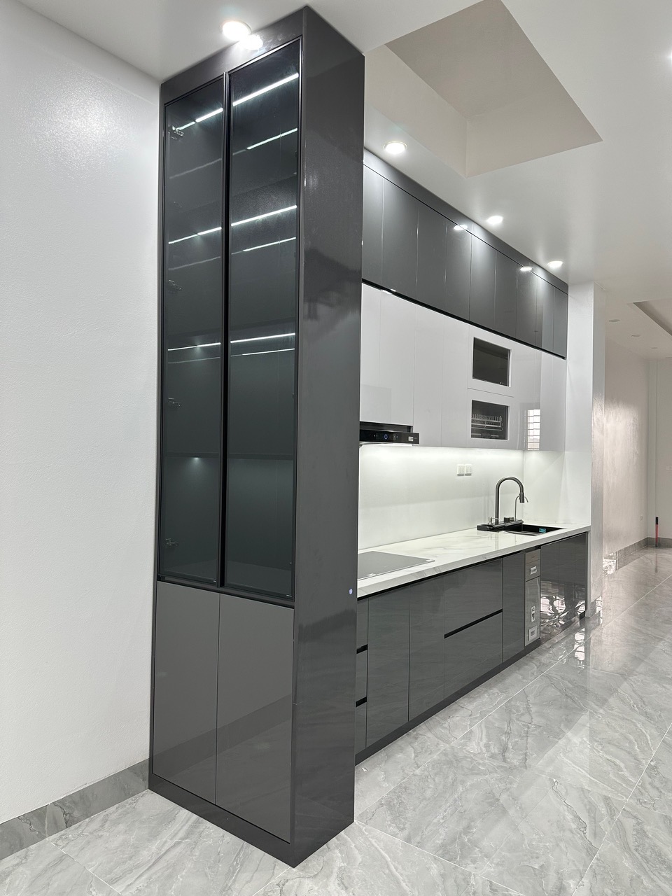 Tủ bếp nhựa Acrylic - TBA8